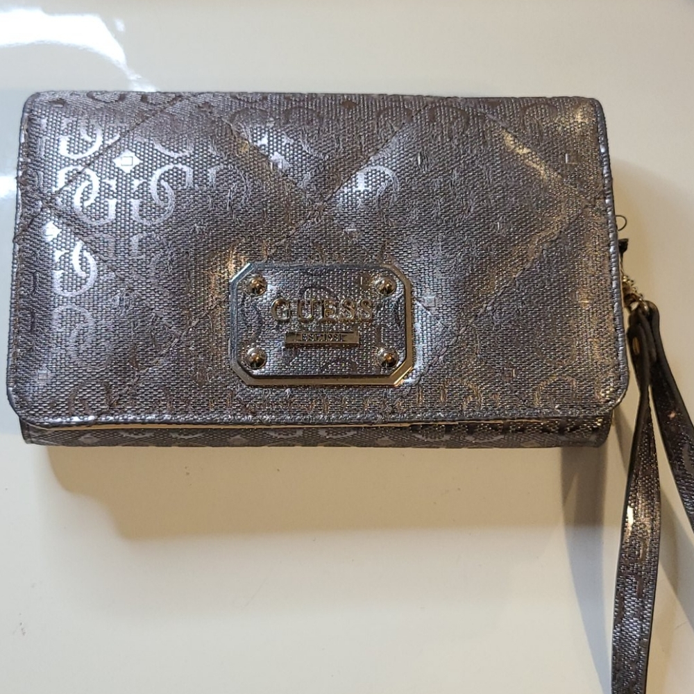 Guess wallet